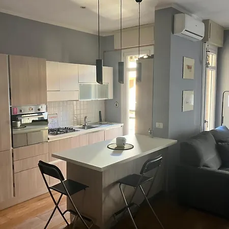 In - Jerry's House - 100mt Dal Arona