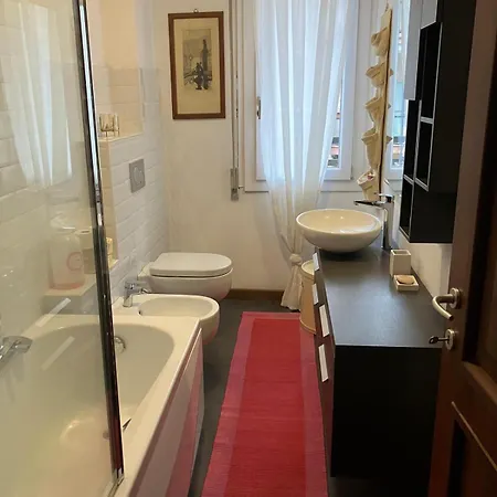 In - Jerry's House - 100mt Dal Arona